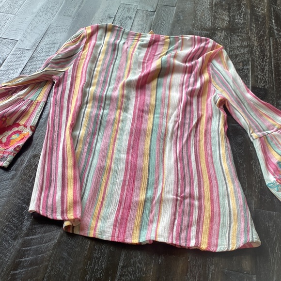 Ladies Bell Sleeve Blouse - Picture 6 of 6